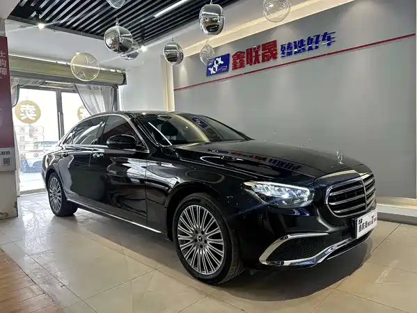 Mercedes-Benz E-Class 2022