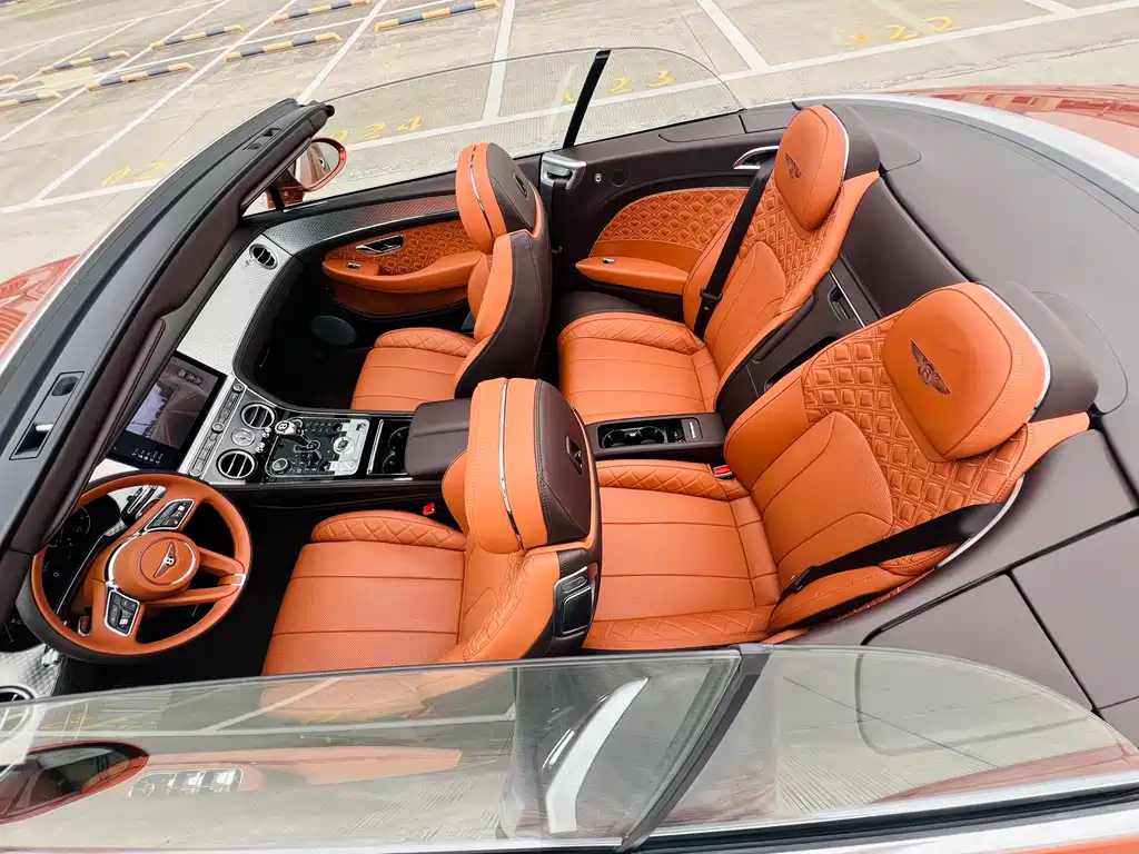 Bentley Continental 2022 — фото 11