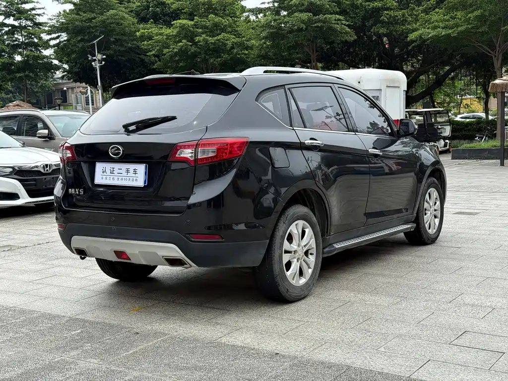 Landwind X5 2015 — фото 10