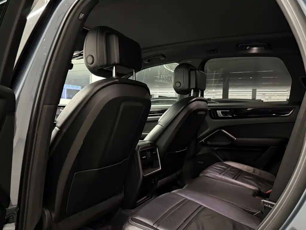 Porsche Cayenne 2018 — фото 4