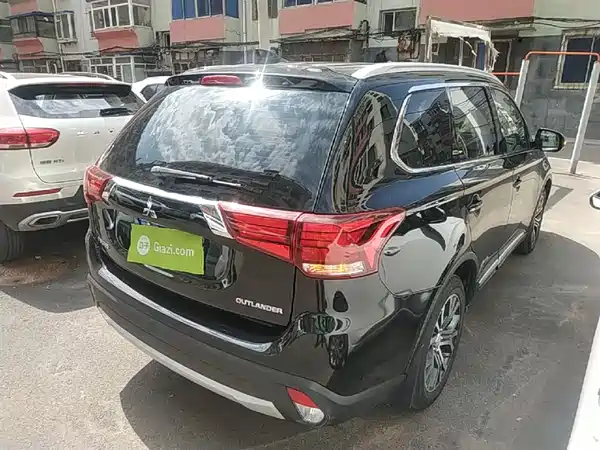 Mitsubishi Outlander 2018