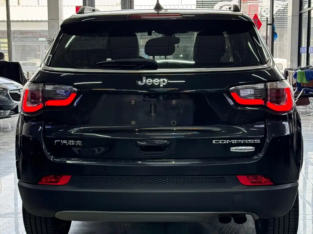 Jeep Compass 2017 — фото 6