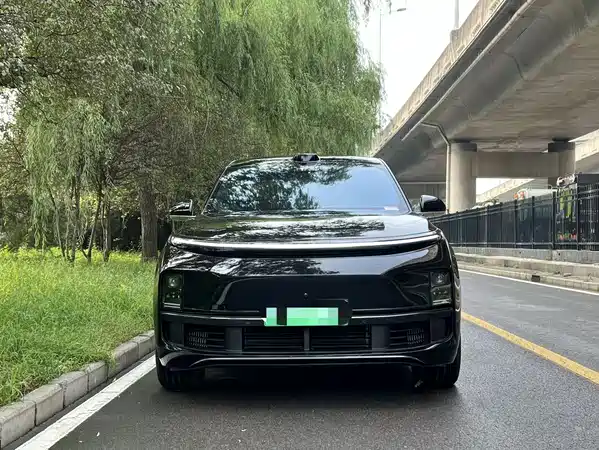 Li Auto L8 2024