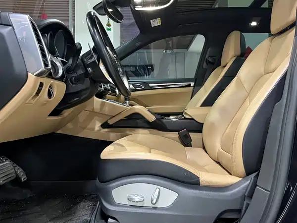 Porsche Cayenne 2015