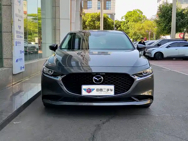 Mazda 3 Axela 2022