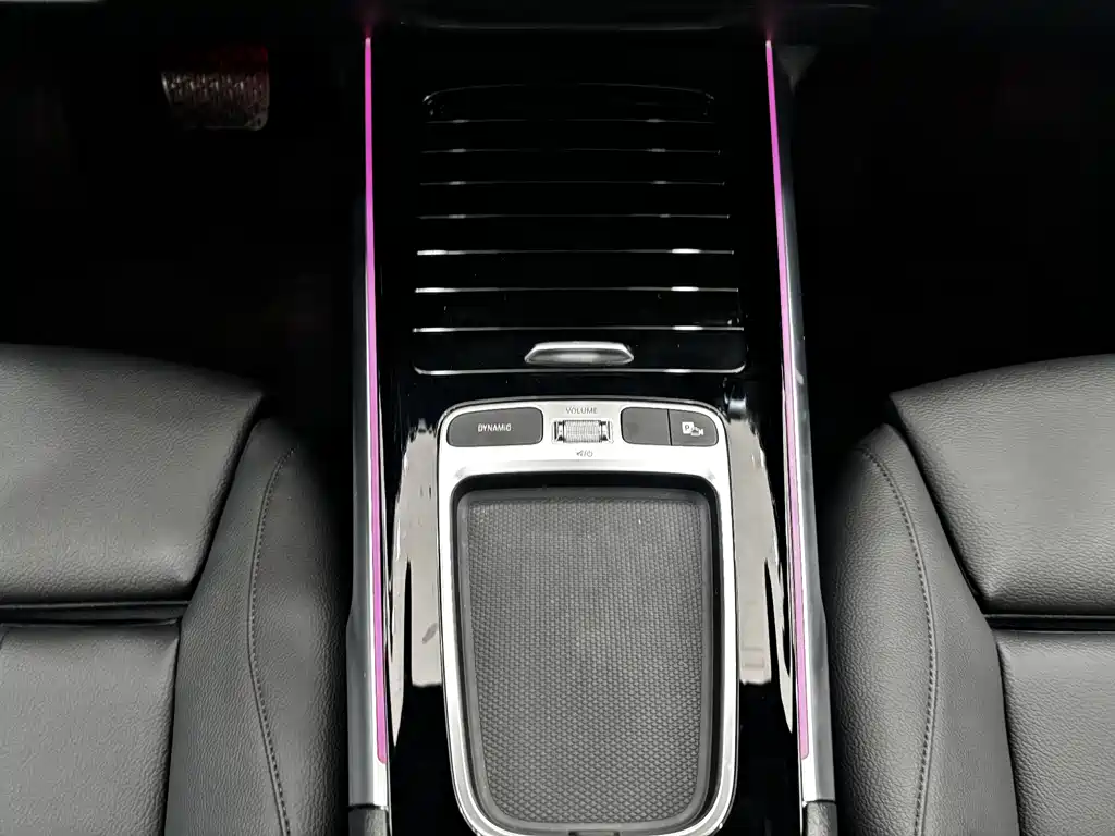Mercedes-Benz GLB 2025 — фото 18