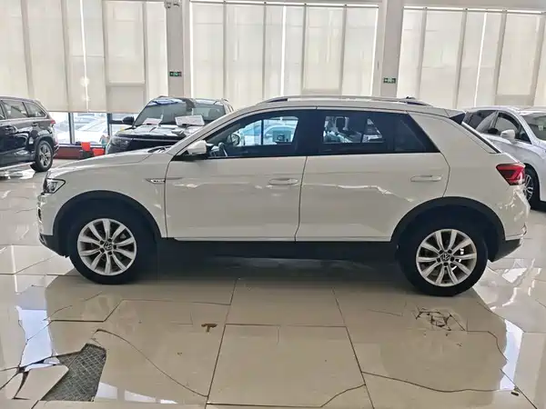 Volkswagen T-Roc 2023