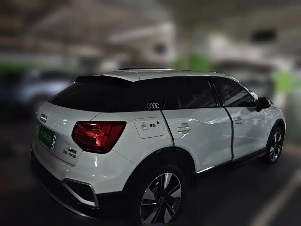 Audi Q2L 2021 — фото 4