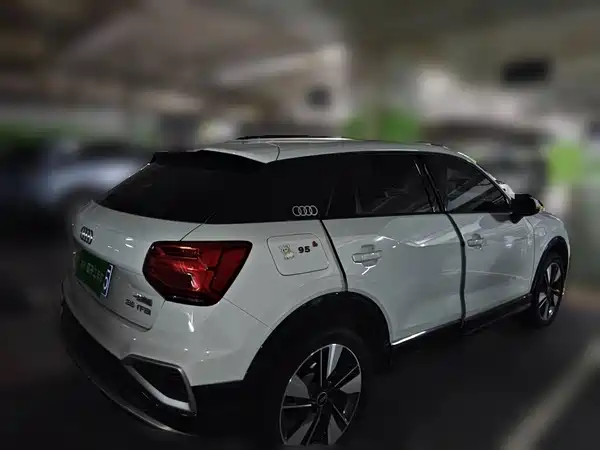 Audi Q2L 2021