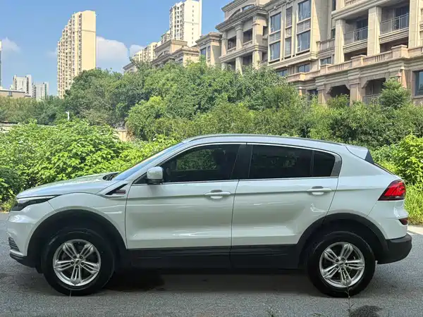 Qoros 5 2019