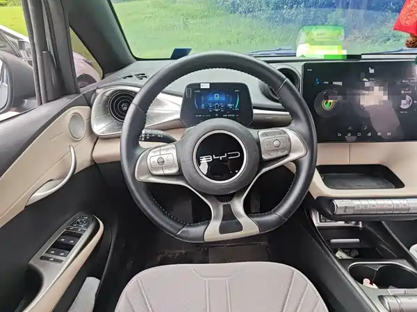 BYD Dolphin 2023