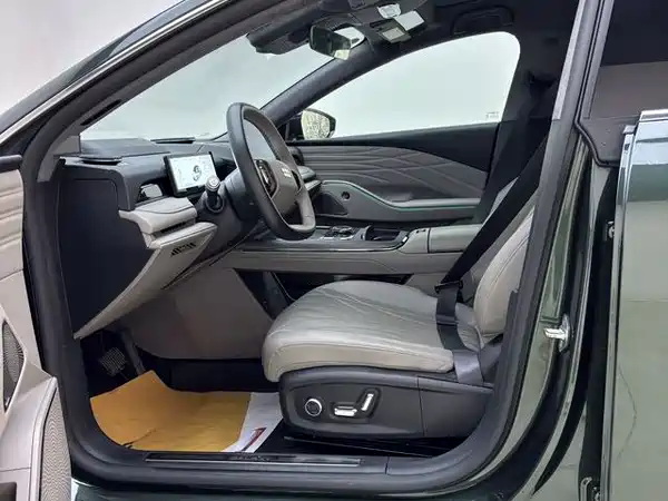 Geely Galaxy Starshine 8 2025