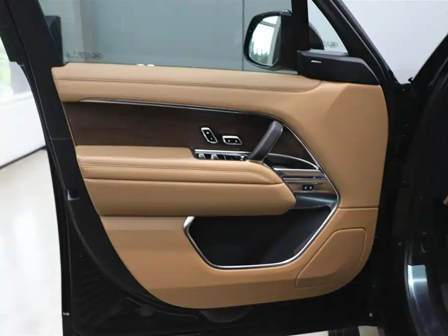 Land Rover Range Rover 2024 — фото 10