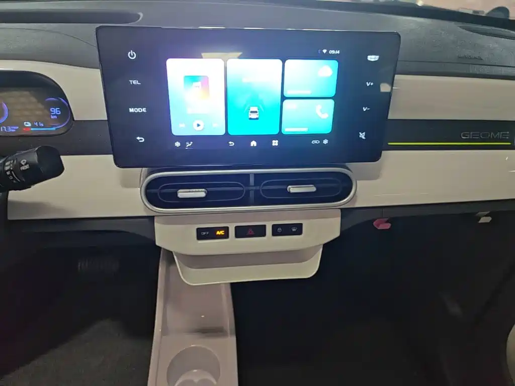 Geely Galaxy Panda 2025 — фото 13