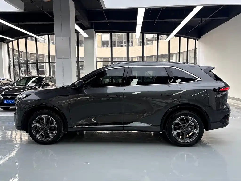 Changan CS75PLUS 2025 — фото 16