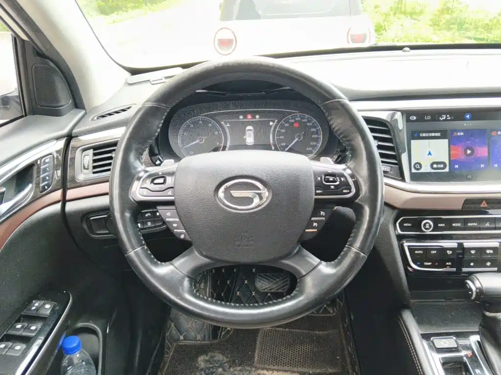GAC Trumpchi GS8 2017 — фото 11