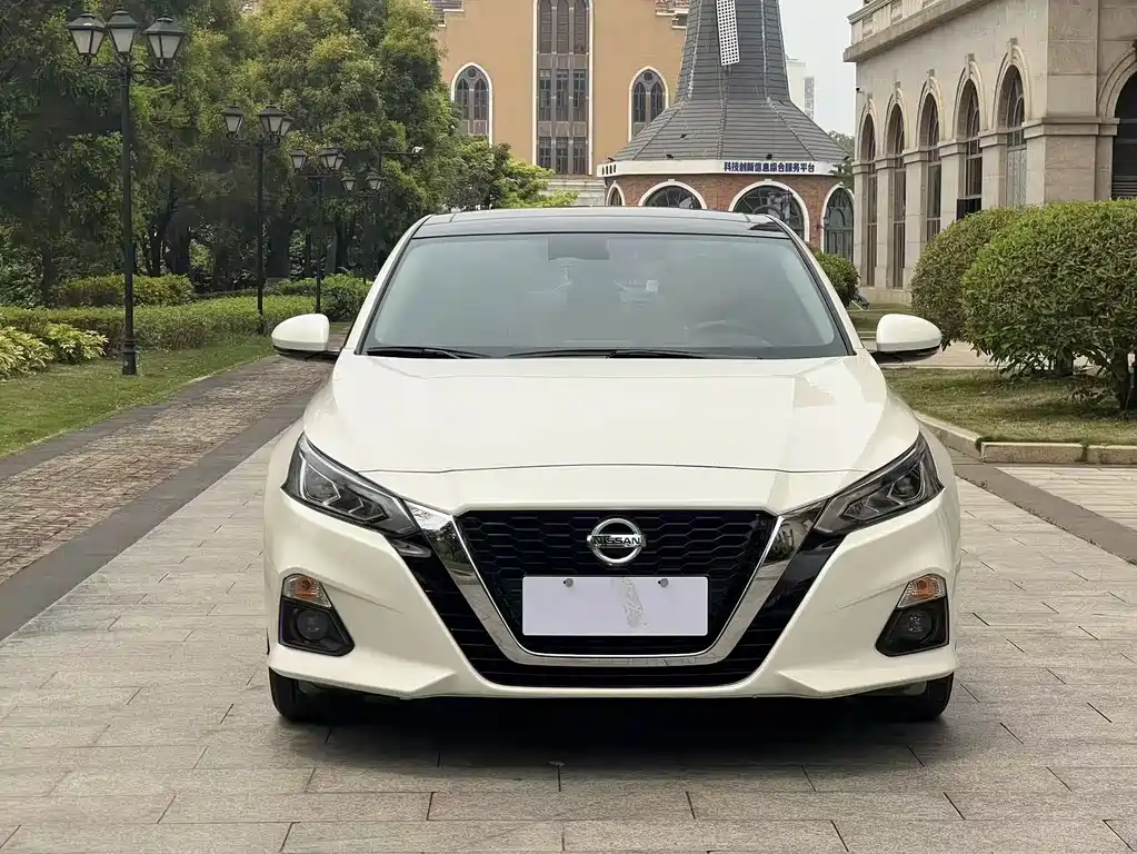 Nissan Teana 2022 — фото 2
