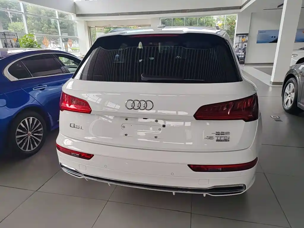 Audi Q5L 2019