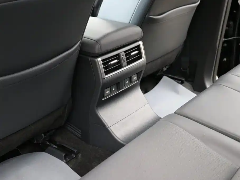 Lexus GX 2025 — фото 19