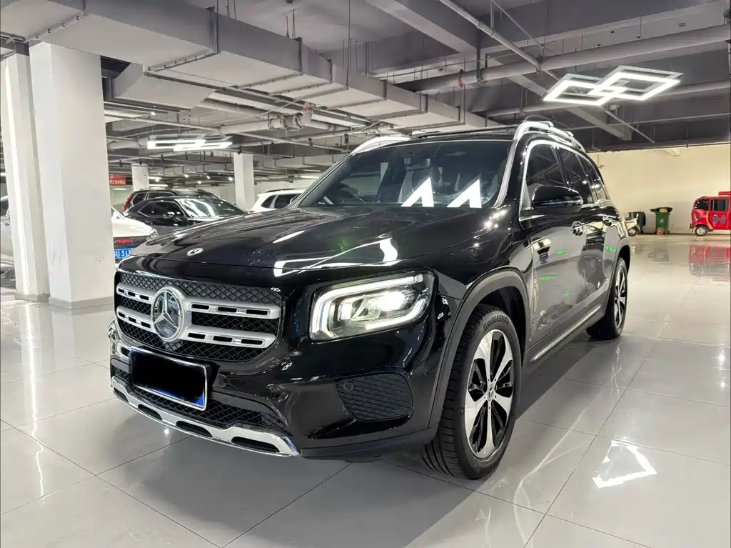 Mercedes-Benz GLB 2023