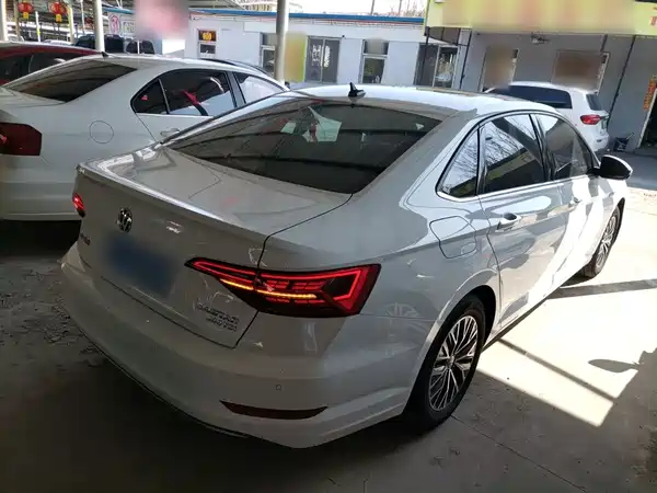 Volkswagen Sagitar 2021