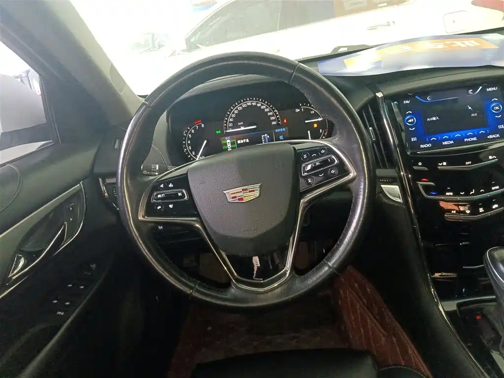 Cadillac ATS-L 2018 — фото 11