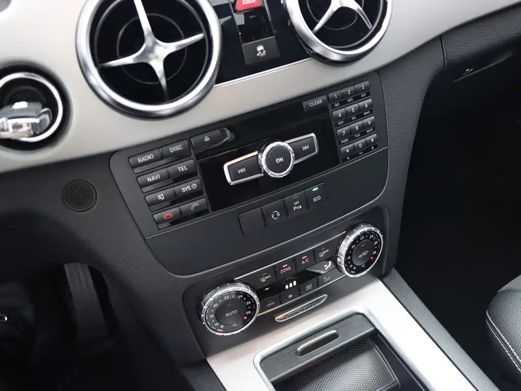 Mercedes-Benz GLK-Class 2015 — фото 18