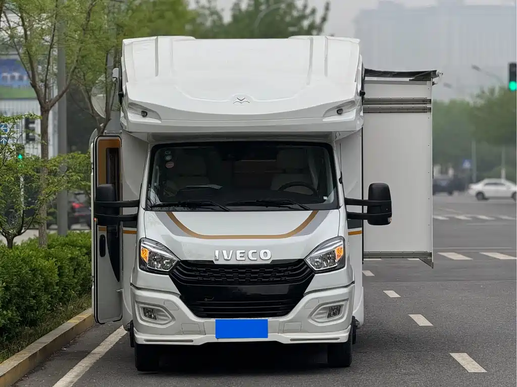 IVECO Ousheng 2025 — фото 2