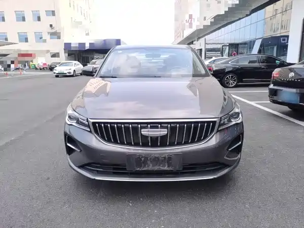 Geely Emgrand 2025