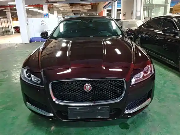 Jaguar XFL 2020