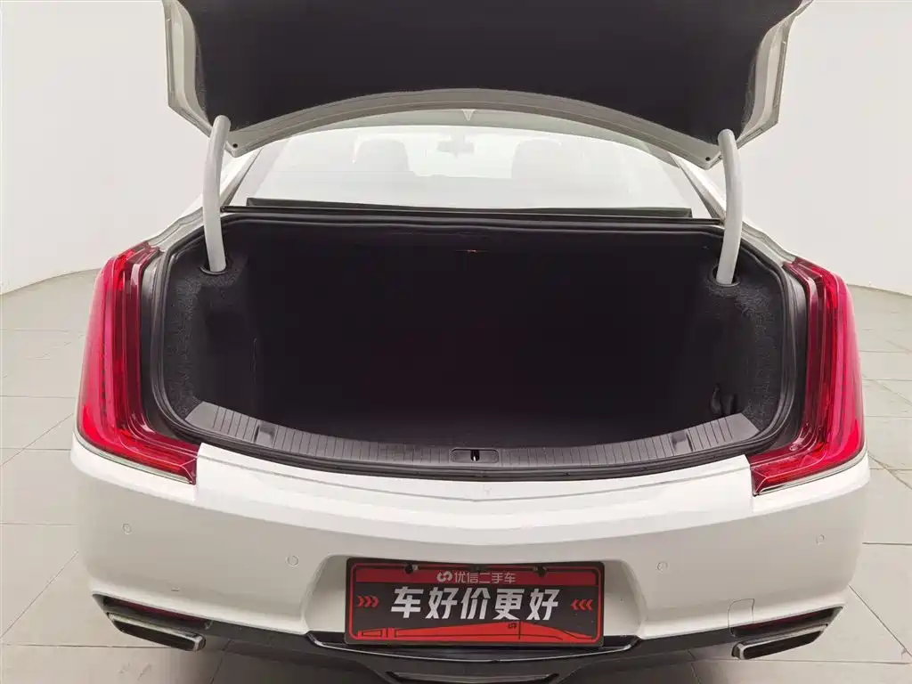 Cadillac XTS 2019 — фото 16