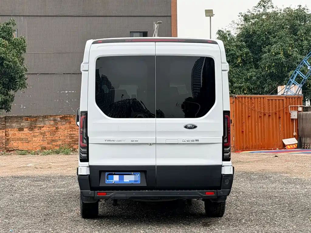 Ford Transit T8 2024 — фото 5
