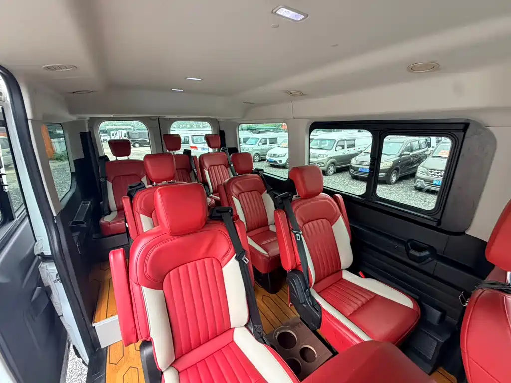 Ford Transit T8 2024 — фото 13