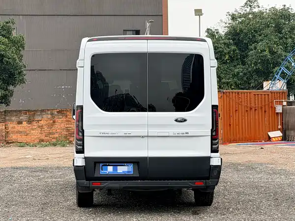 Ford Transit T8 2024