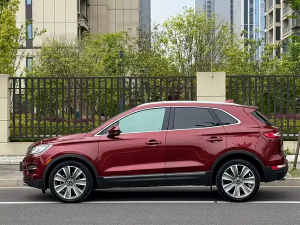 Lincoln MKC 2015