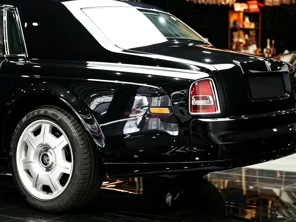 Rolls-Royce Phantom 2008 — фото 3