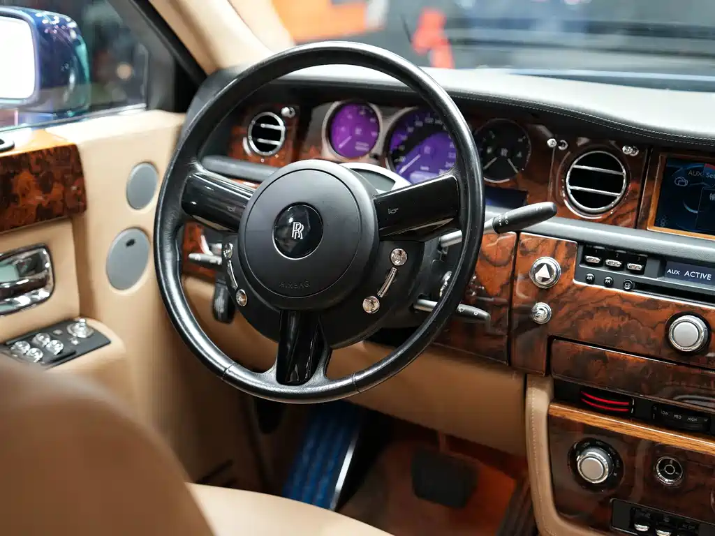 Rolls-Royce Phantom 2008 — фото 16