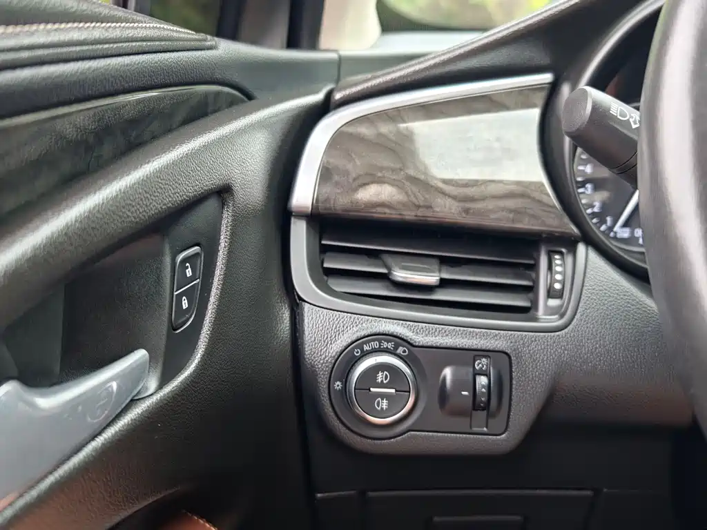 Buick Envision Plus 2015 — фото 30