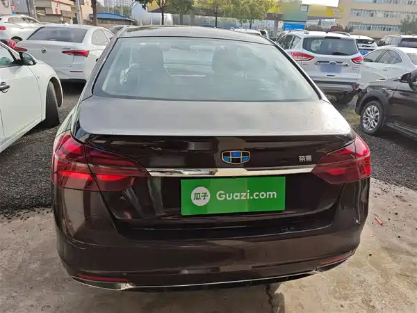 Geely Emgrand 2018