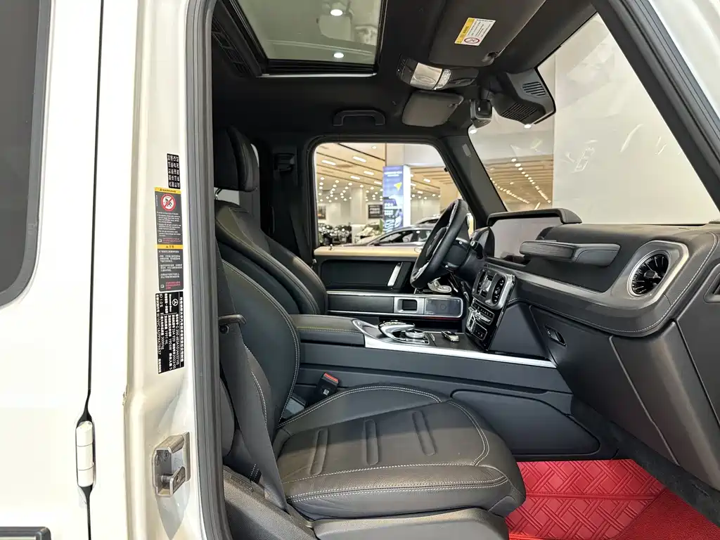 Mercedes-Benz G-Class 2023 — фото 16