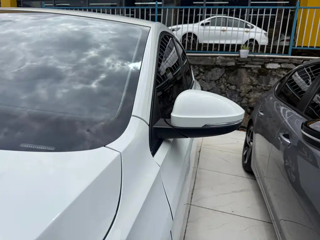 Volkswagen Bora 2023