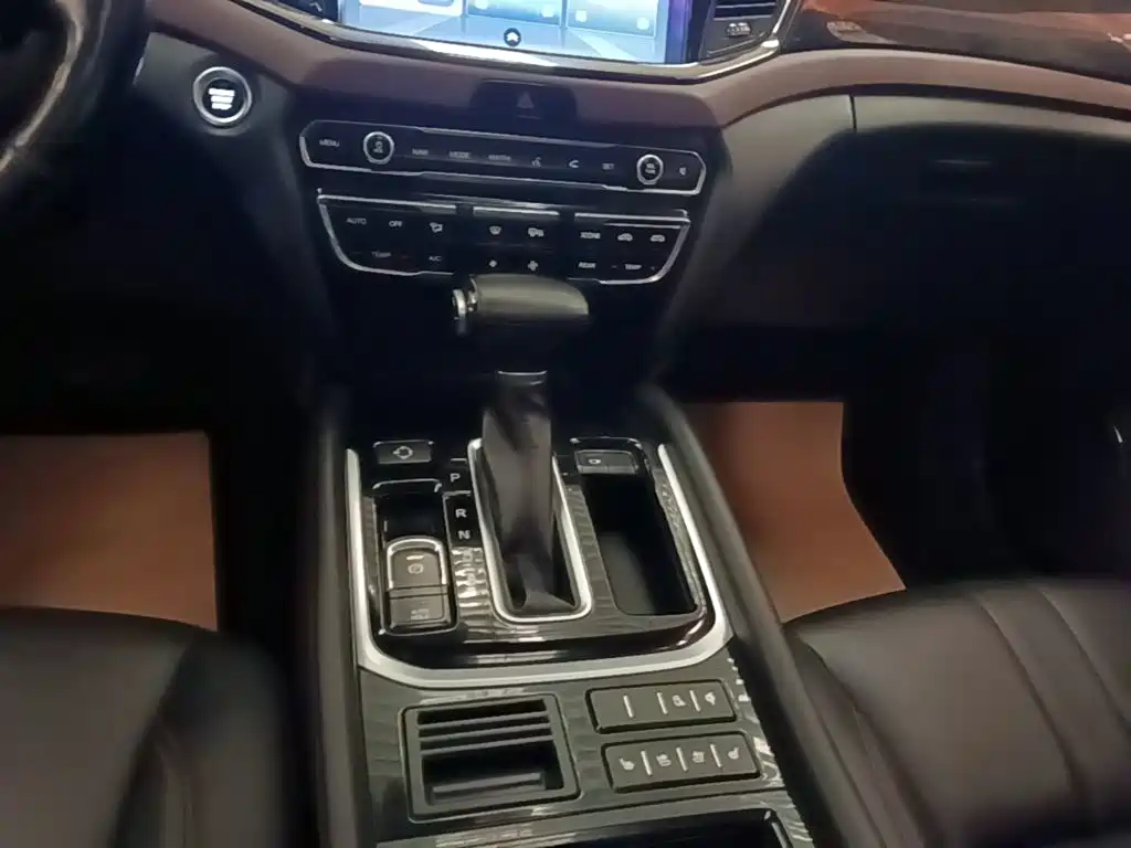 GAC Trumpchi GS8 2019 — фото 14