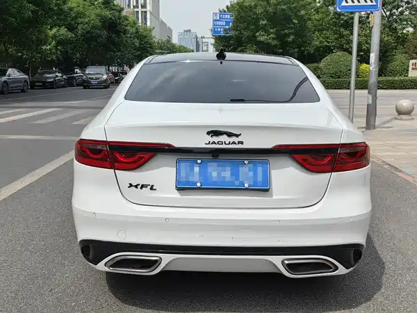 Jaguar XFL 2021