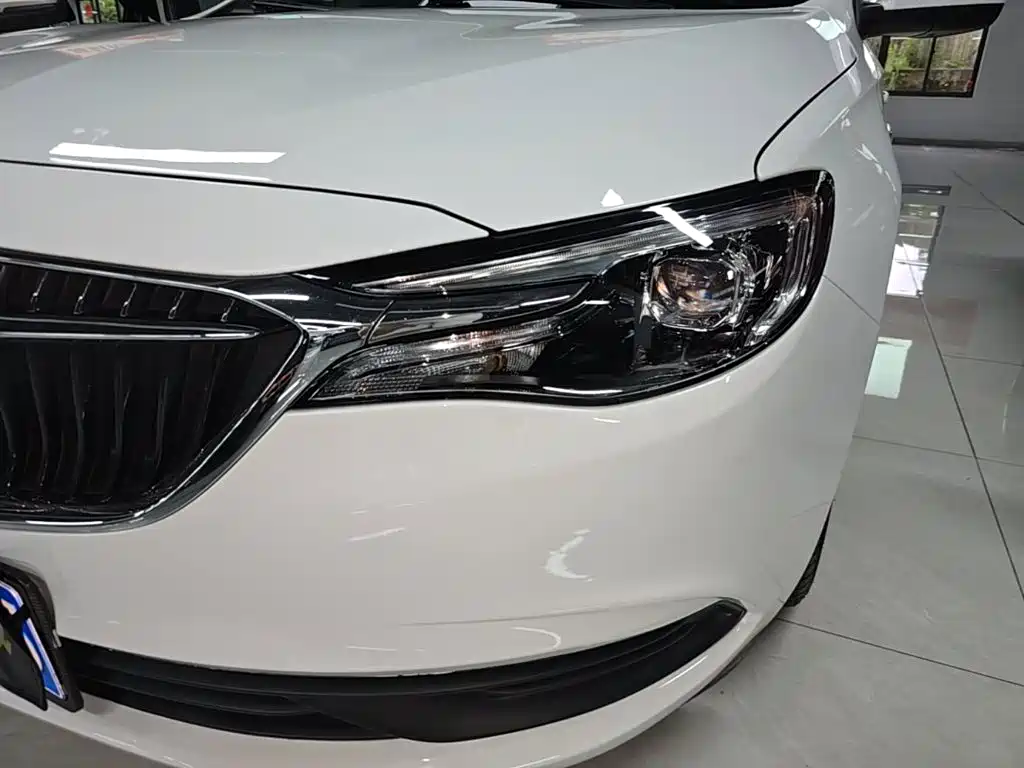 Buick Excelle 2022 — фото 24