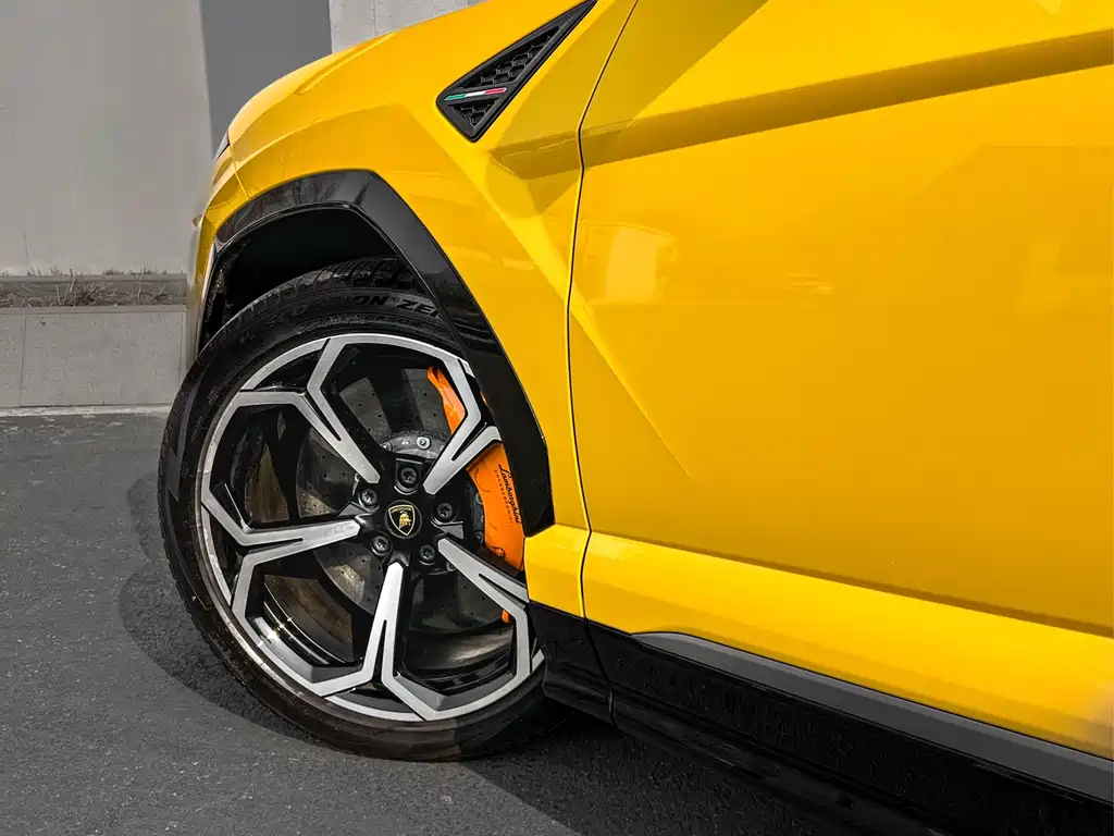 Lamborghini Urus 2020 — фото 8