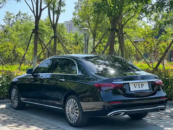 Mercedes-Benz E-Class 2023