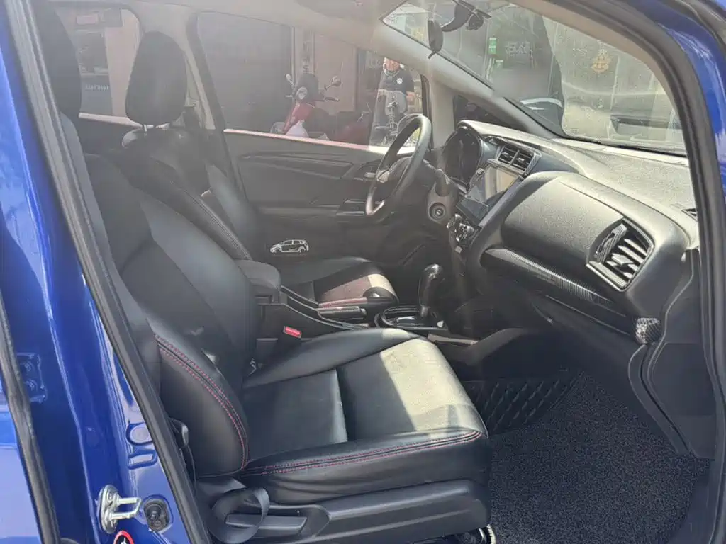 Honda Fit 2018 — фото 9