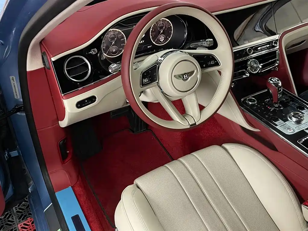 Bentley Flying Spur 2021 — фото 12