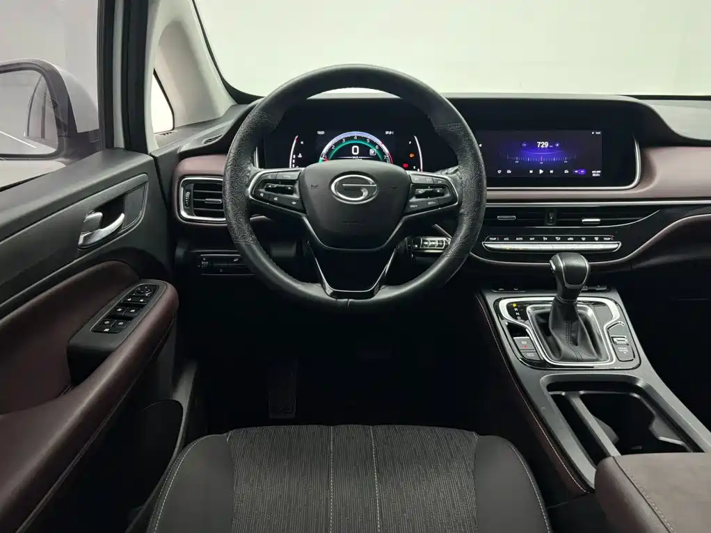 GAC Trumpchi M6 2022 — фото 12