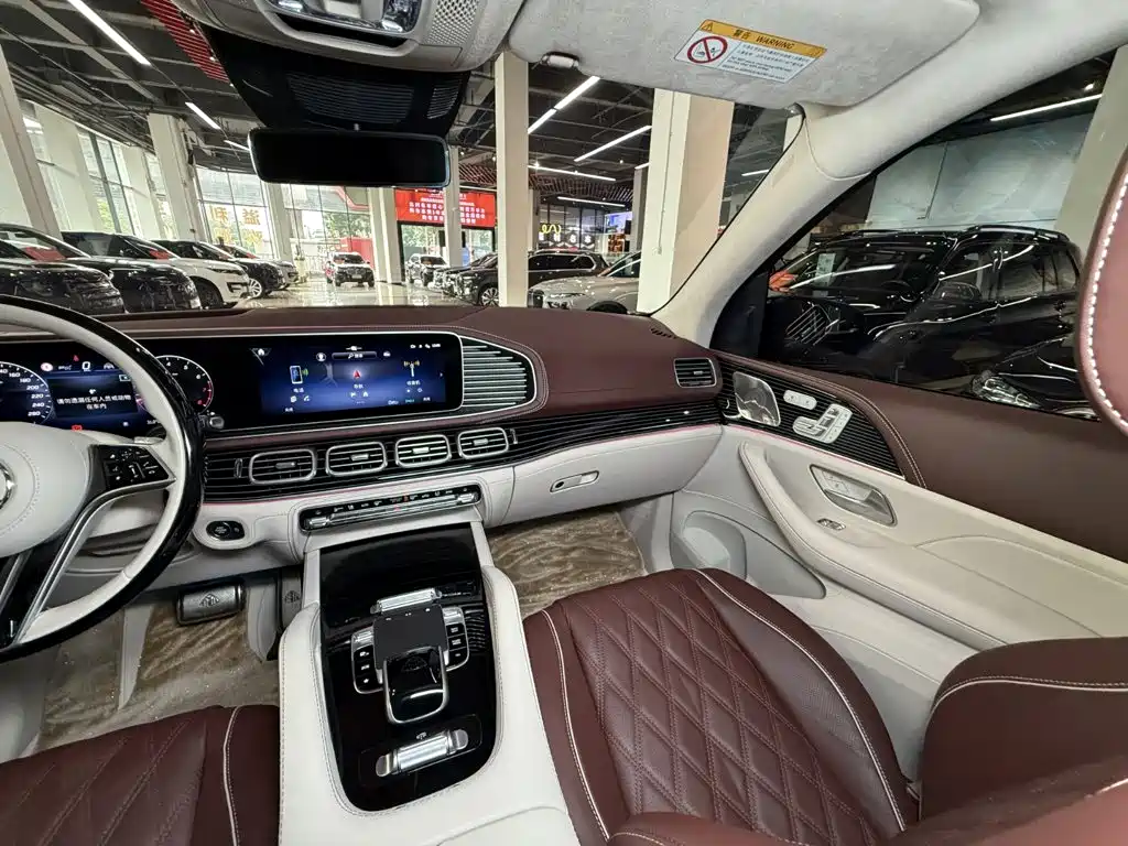 Mercedes-Benz Maybach GLS 2024 — фото 15